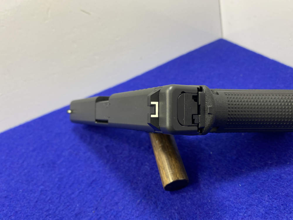 Glock 17 Gen 4 9mm Blk 4.49" *PROVEN & RELIABLE PLATFORM*--img-26