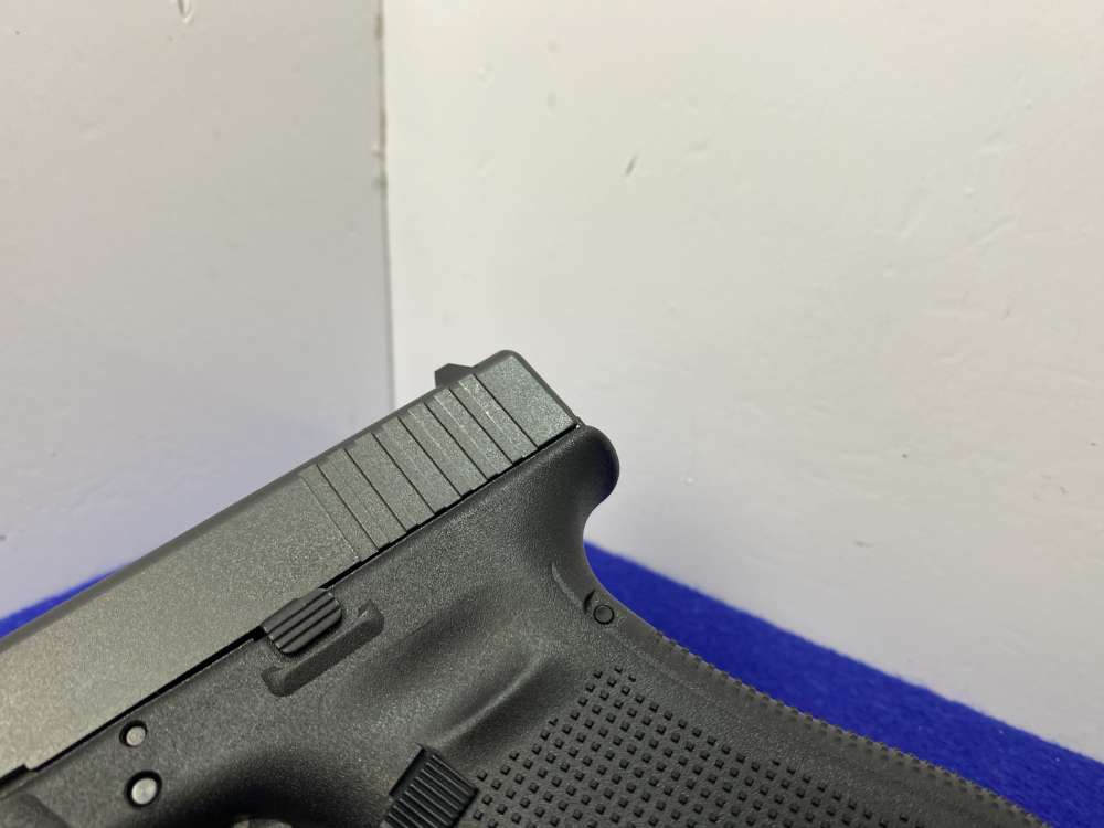 Glock 17 Gen 4 9mm Blk 4.49" *PROVEN & RELIABLE PLATFORM*--img-11