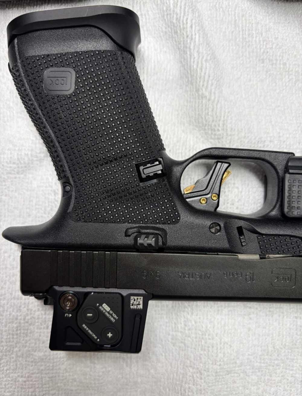 Glock 19 Gen 6 9mm COA Aimpoint Acro Threaded Barrel Custom-img-20