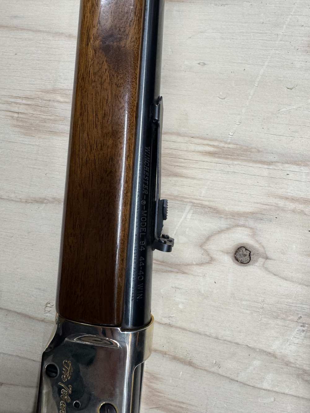 Winchester model 94 44-40 little big horn commerative -img-6