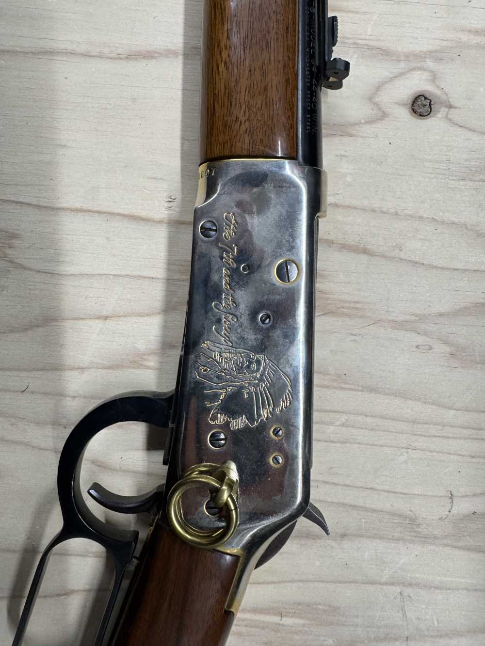 Winchester model 94 44-40 little big horn commerative -img-5