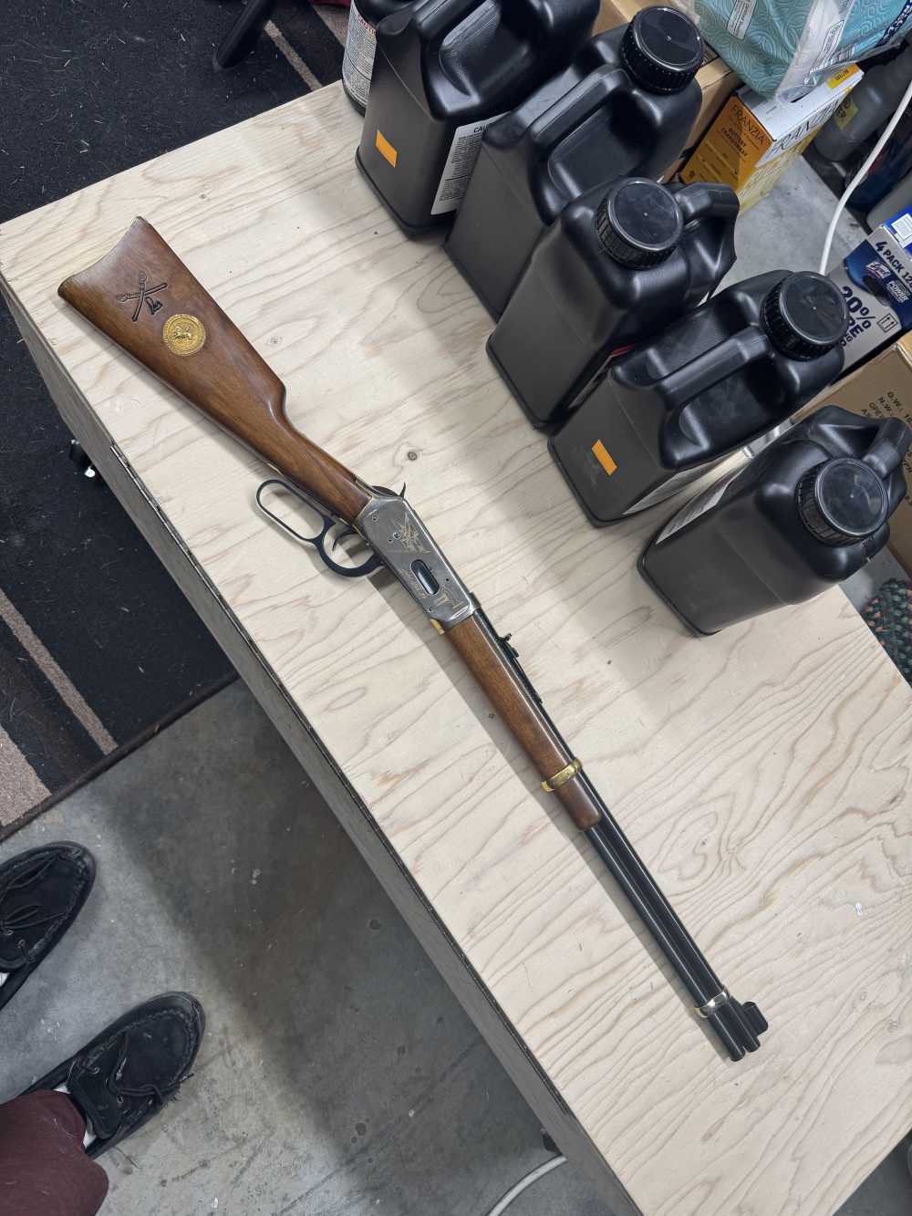Winchester model 94 44-40 little big horn commerative -img-1