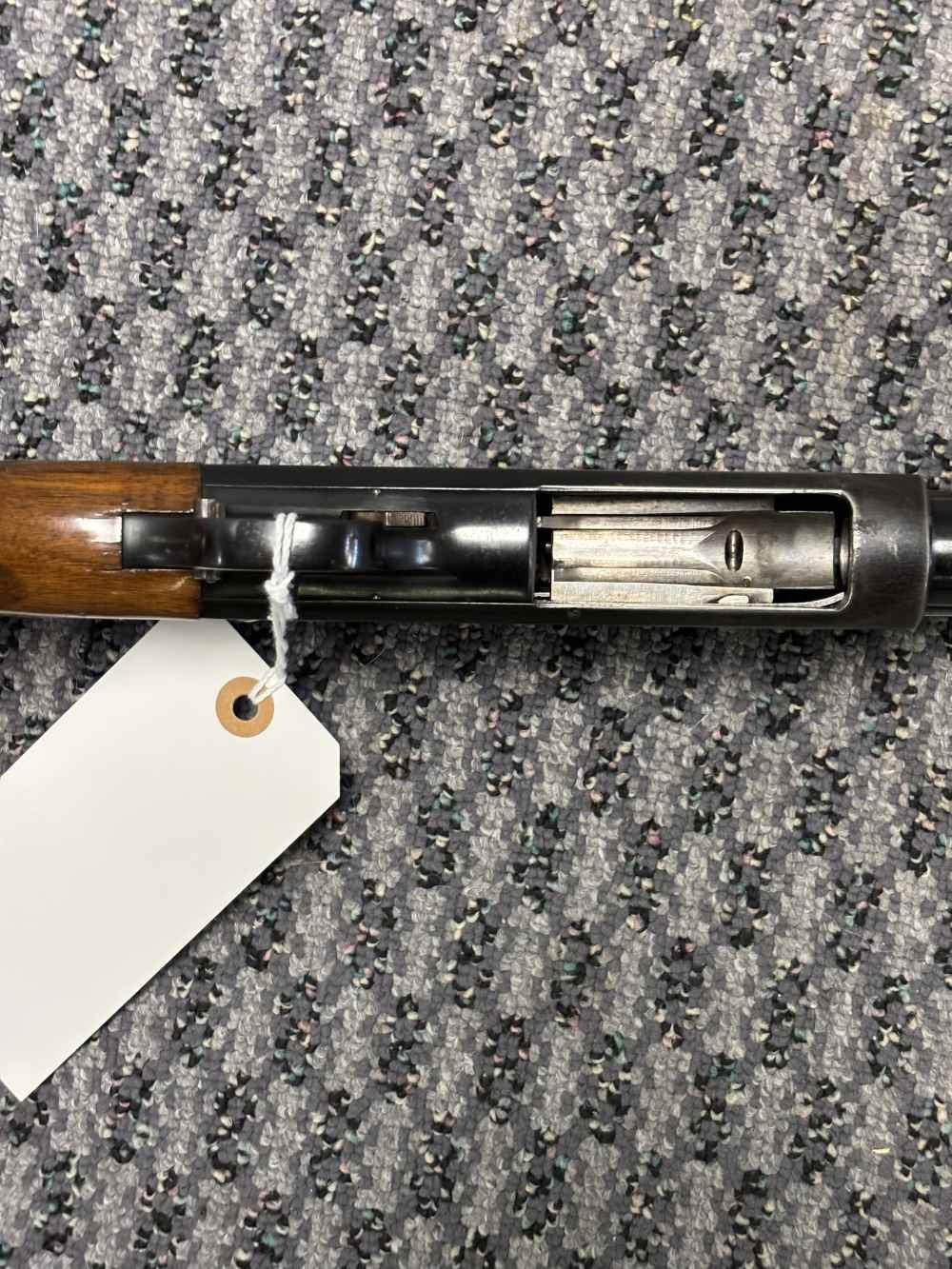 Ithaca model 37 featherlight 16 ga pump action -img-18