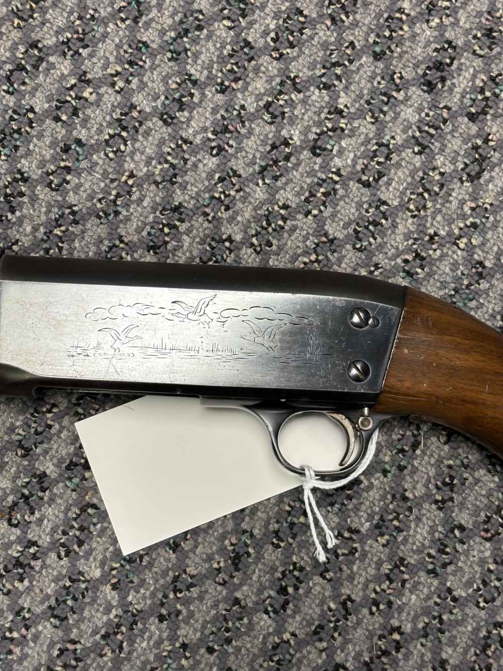 Ithaca model 37 featherlight 16 ga pump action -img-2