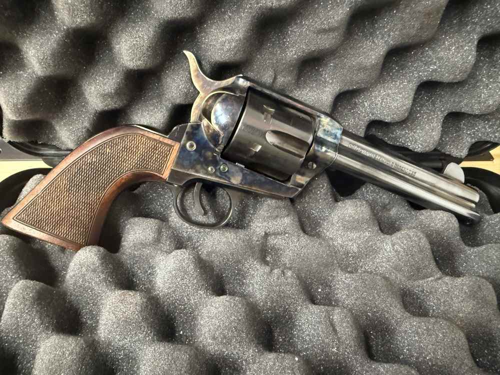 TRADITIONS 1873 SINGLE ACTION 45 COLT 4.75”-img-1