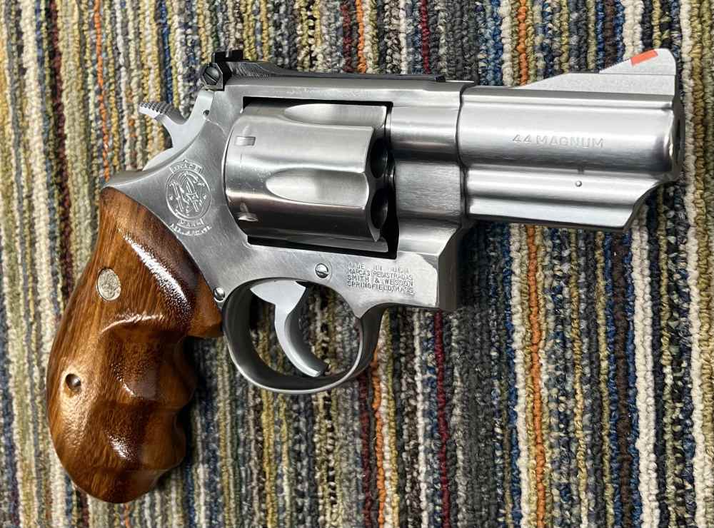S&W 629-1 44MAG 6-SHOT-img-0