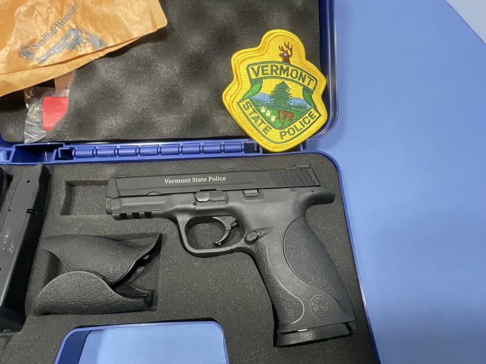 Smith & Wesson Collector Rare Agancy Marked Vermont State Police-img-1