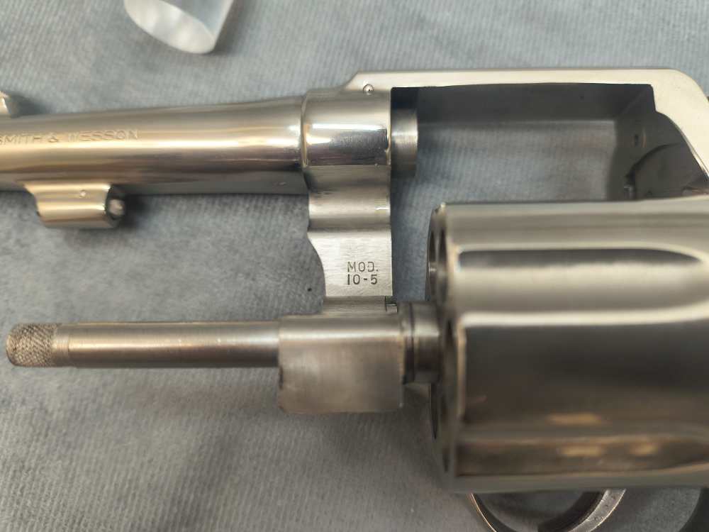 SMITH & WESSON 10-5 38 SPL-img-8