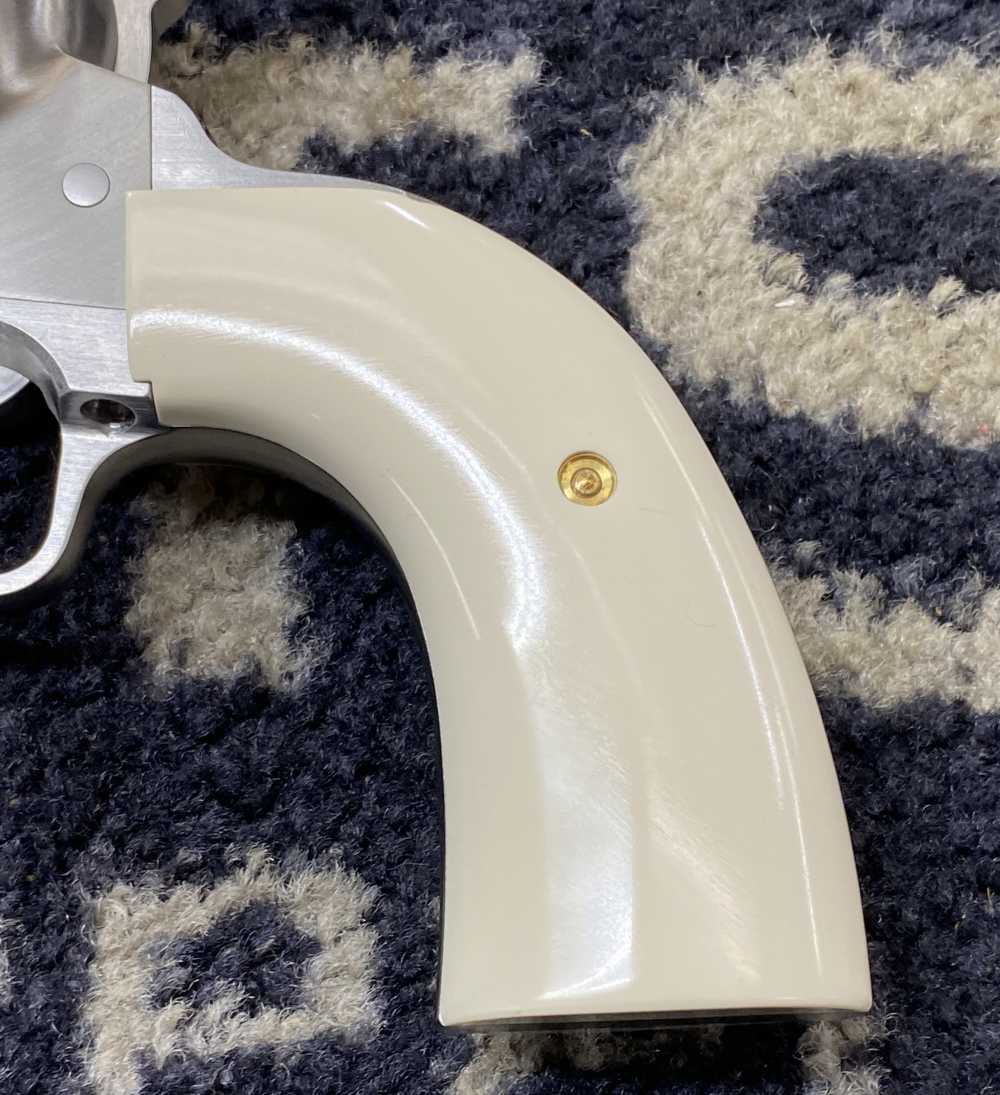 USED Magnum Research BFR in .44 Mag with a 4.5" Brl and Holds 6 Rnds!!-img-9