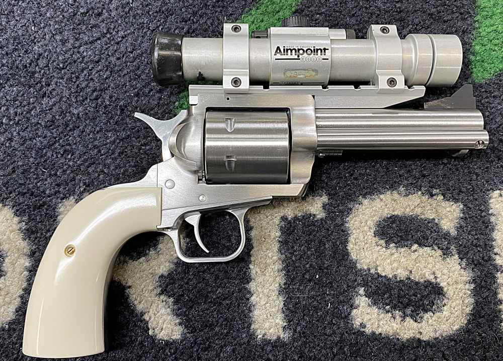 USED Magnum Research BFR in .44 Mag with a 4.5" Brl and Holds 6 Rnds!!-img-0