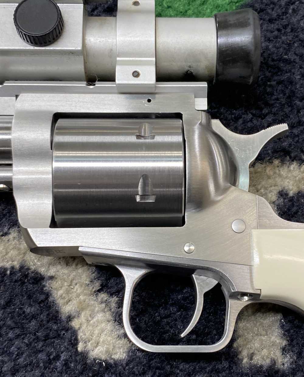 USED Magnum Research BFR in .44 Mag with a 4.5" Brl and Holds 6 Rnds!!-img-8