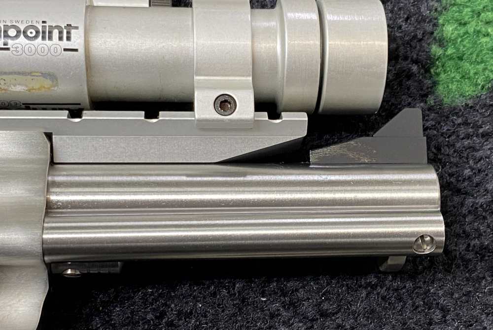 USED Magnum Research BFR in .44 Mag with a 4.5" Brl and Holds 6 Rnds!!-img-1