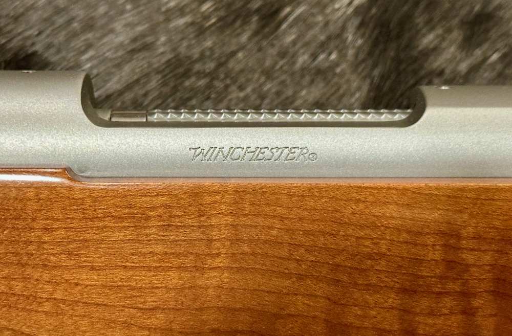 WINCHESTER MODEL 70 FEATHERWEIGHT STAINLESS DARK MAPLE 308, FANTASTIC WOOD-img-15