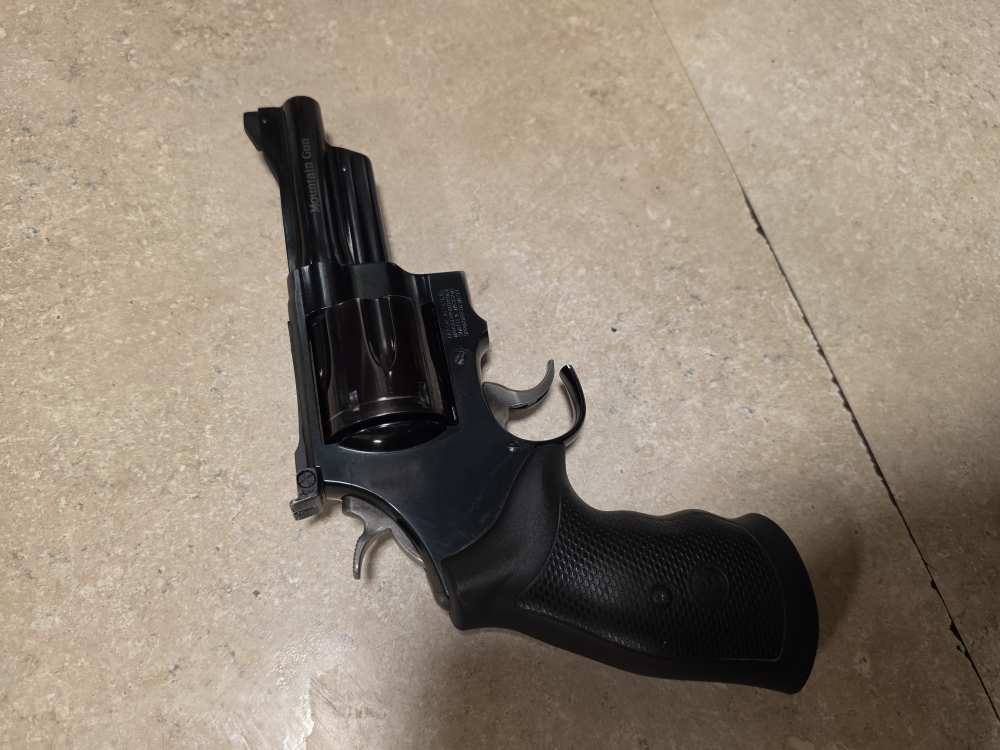 Smith and Wesson 29-8 mountain gun-img-3