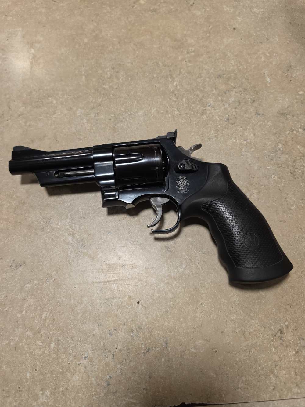 Smith and Wesson 29-8 mountain gun-img-0