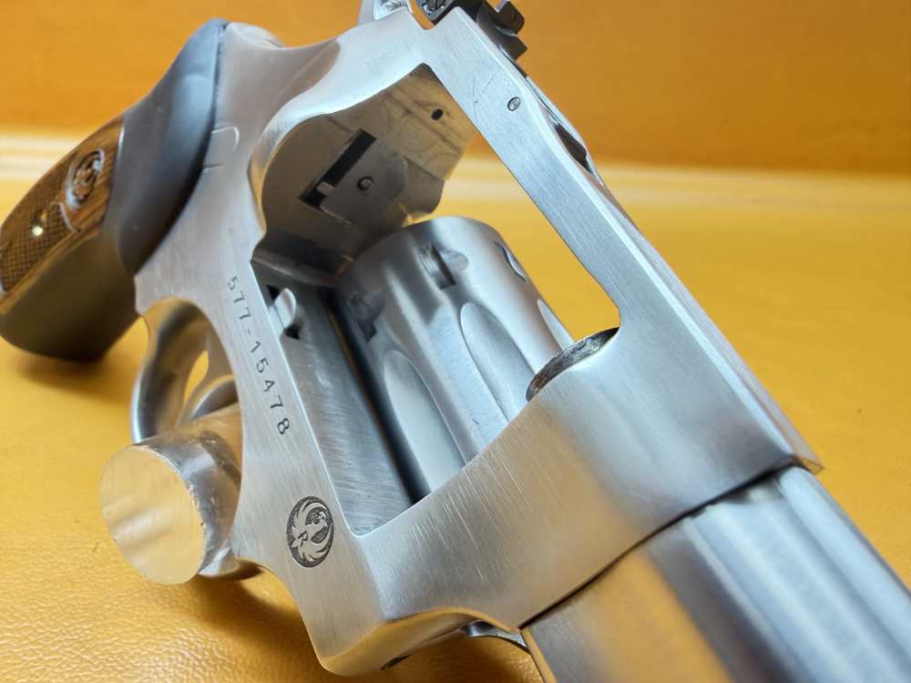 Ruger SP101 8-Shot .22 LR Revolver – 4.2" Stainless, Wood Insert Grips-img-12