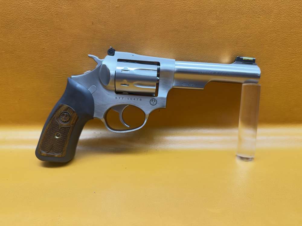 Ruger SP101 8-Shot .22 LR Revolver – 4.2" Stainless, Wood Insert Grips-img-0