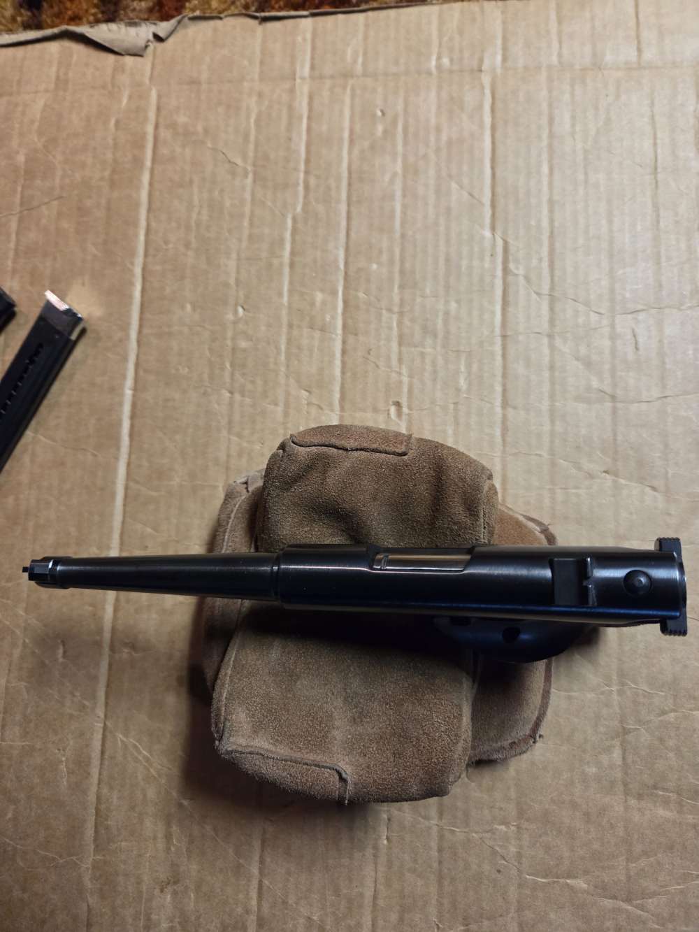 Ruger MK II Semi Auto Pistol 22LR  Ex Cond. 3 mags.-img-2