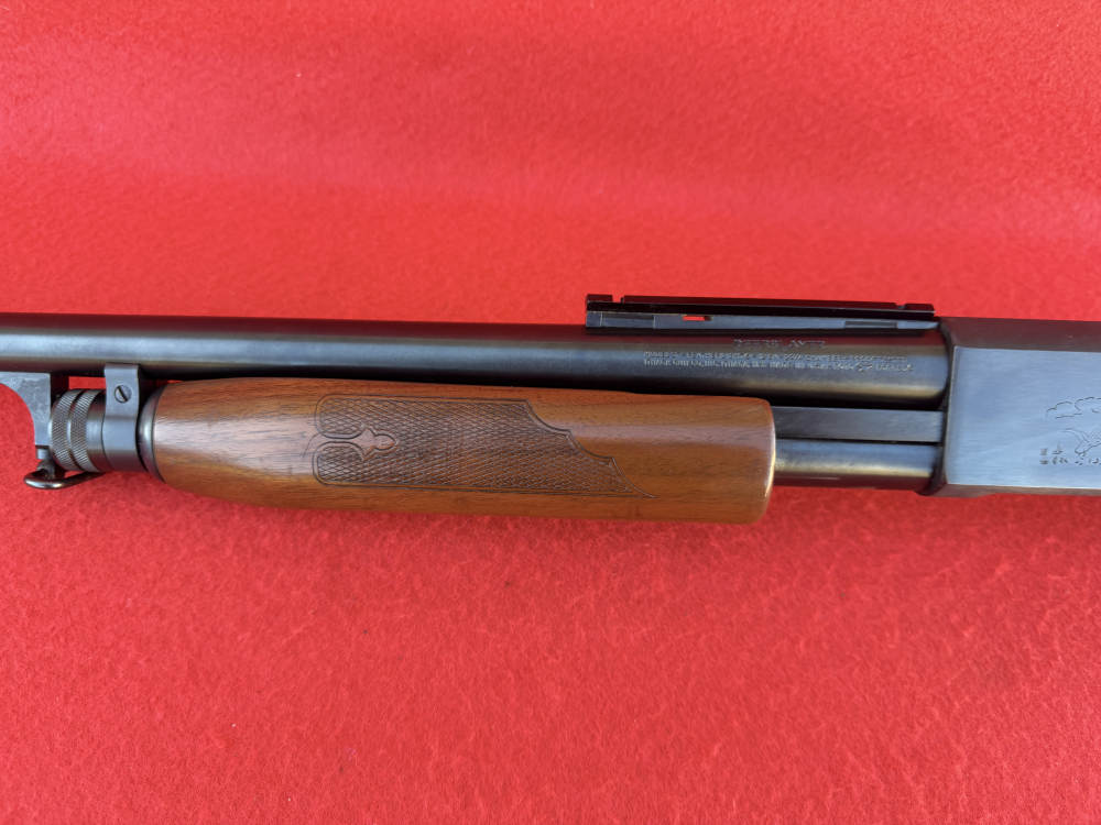 Ithaca 37 Featherlight Deerslayer 12 Gauge 20" Pump Action Shotgun 1976 C&R-img-17