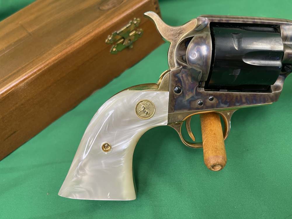 1964 MONTANA TERRITORIAL CENTENNIAL SAA .45-img-6