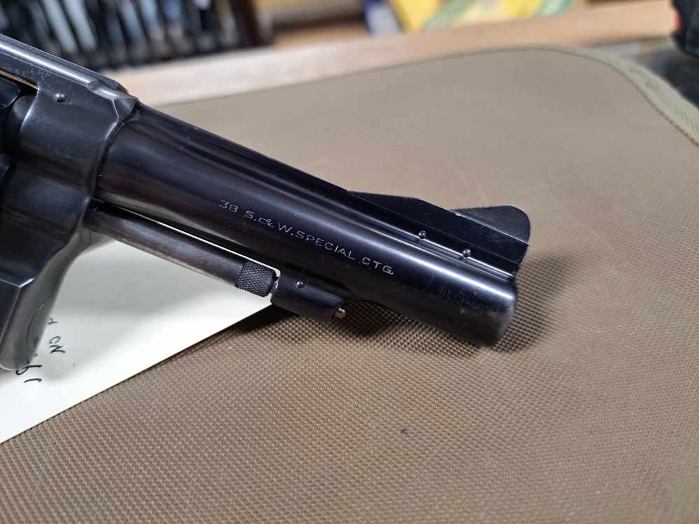Smith & Wesson Pre Model 15 5 Screw 38SPL 4" 1952-img-4