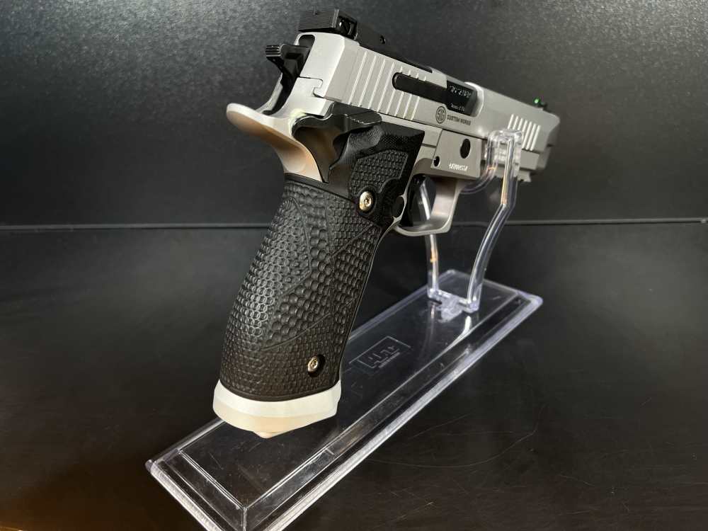 Sig P226 9mm Pistol-img-2
