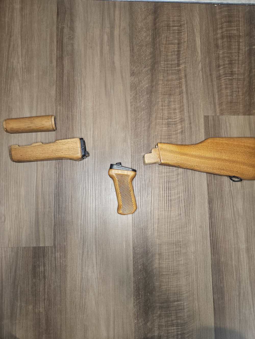 Type 56 AK Chinese Blonde wood stock set, bayonet cut handguard, Grip NOS -img-4