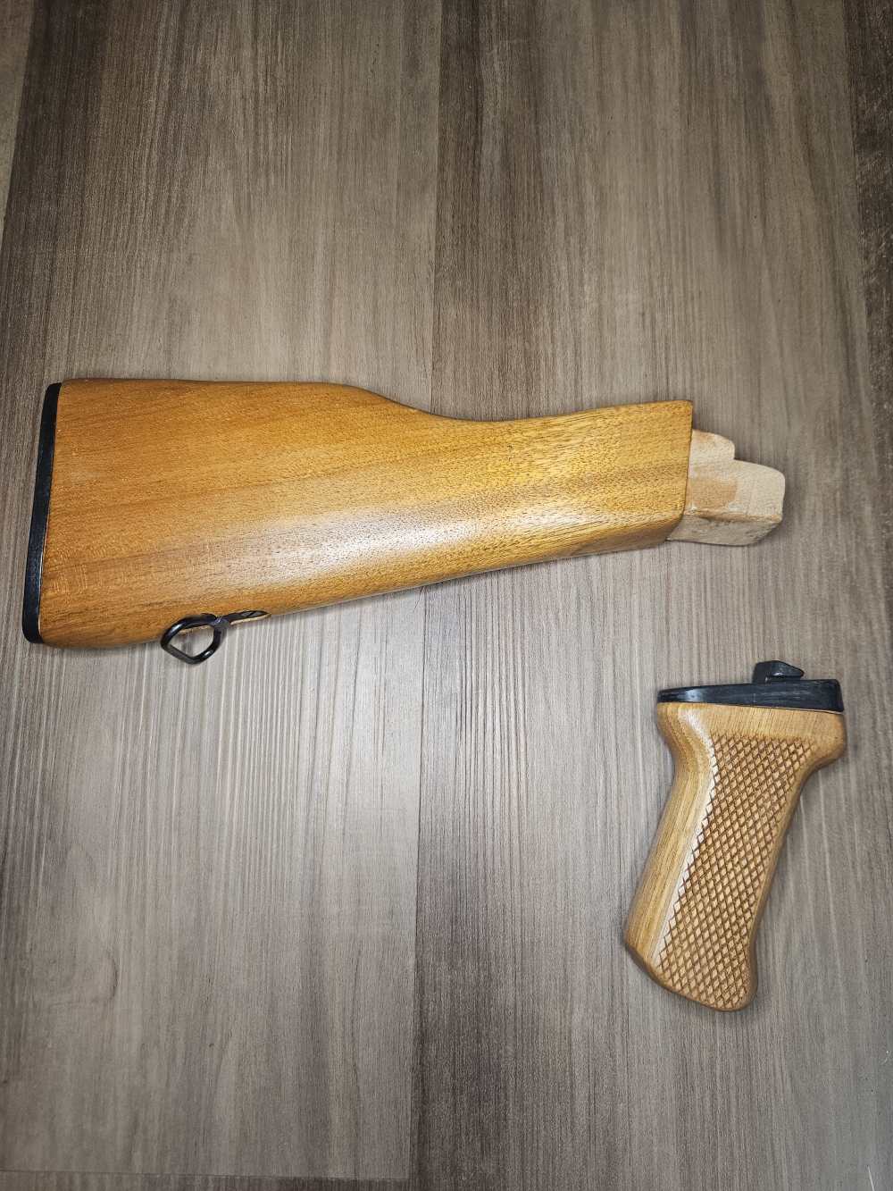Type 56 AK Chinese Blonde wood stock set, bayonet cut handguard, Grip NOS -img-1