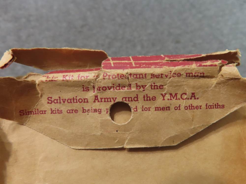 4-BOOKLET PACK OF WWII USGI RELIGIOUS MANUALS PUT OUT BY THE YMCA/SALVATION-img-3