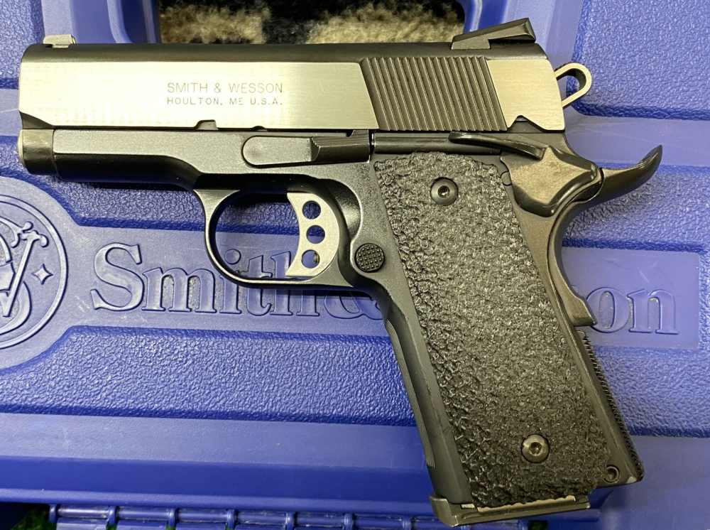 USED LIKE NEW Smith & Wesson 1911 Pro Series 45ACP w/3" Brl and 2-7rnd Mags-img-5