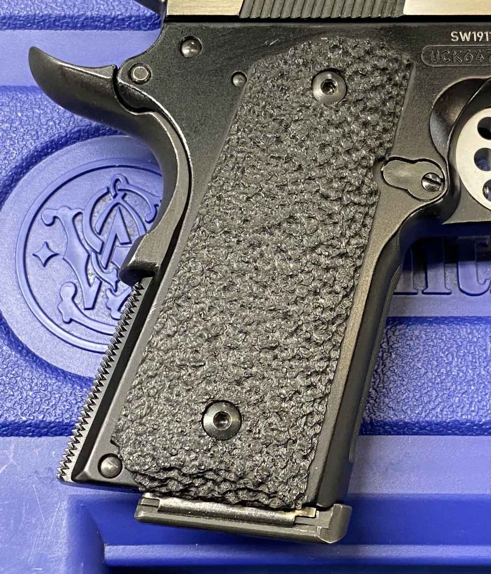 USED LIKE NEW Smith & Wesson 1911 Pro Series 45ACP w/3" Brl and 2-7rnd Mags-img-3
