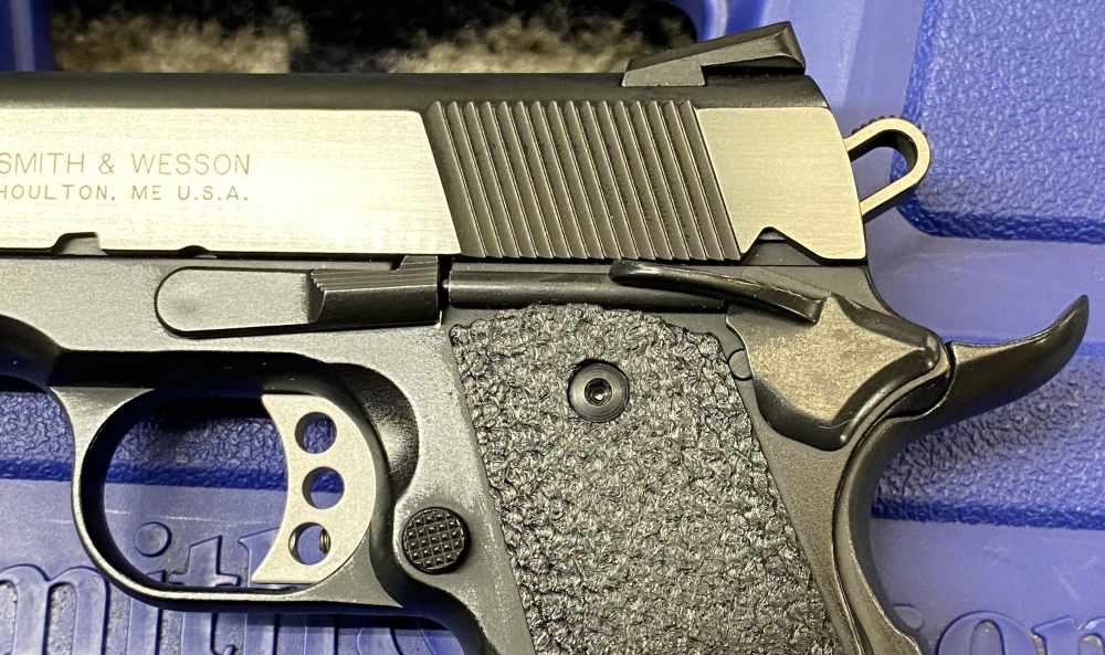 USED LIKE NEW Smith & Wesson 1911 Pro Series 45ACP w/3" Brl and 2-7rnd Mags-img-7