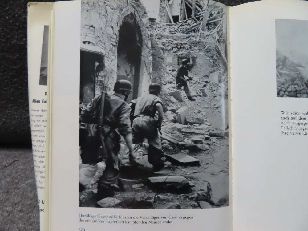 FASSCHIRMJAGER-ILLUSTRATED AND CHRONICLE GERMAN HISTORY BOOK-1961-img-15