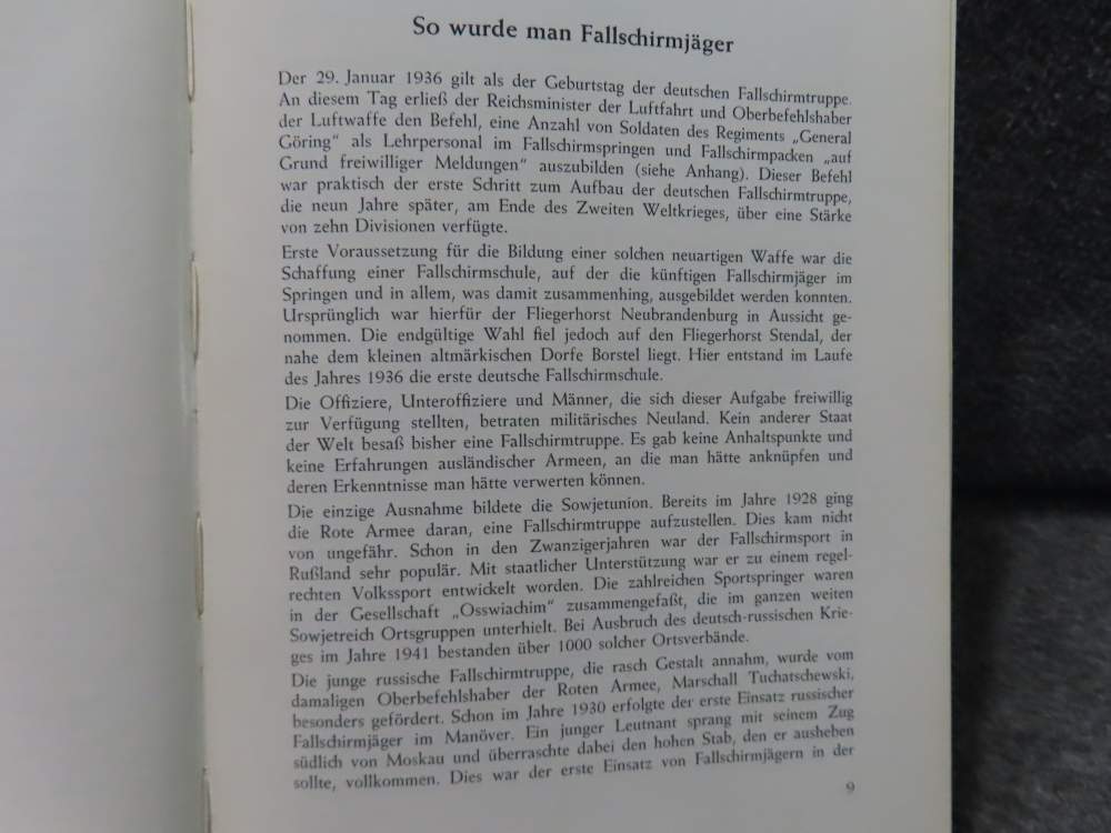 FASSCHIRMJAGER-ILLUSTRATED AND CHRONICLE GERMAN HISTORY BOOK-1961-img-6