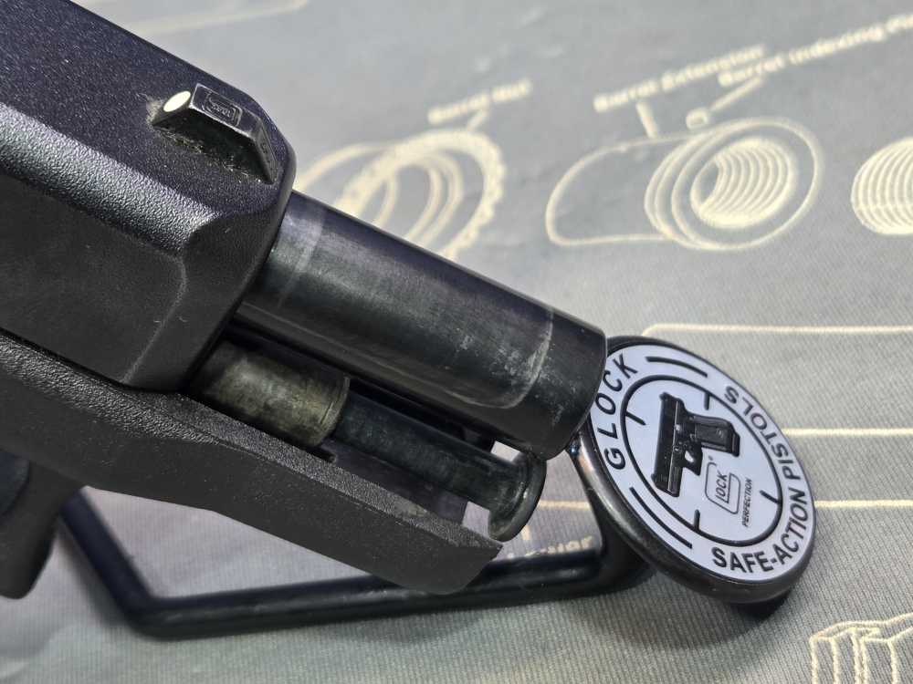 Penny Auction! Used Glock 27 Gen 3 .40 S&W Semi-Automatic Pistol-img-8