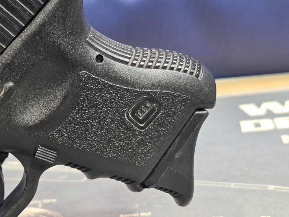 Penny Auction! Used Glock 27 Gen 3 .40 S&W Semi-Automatic Pistol-img-3