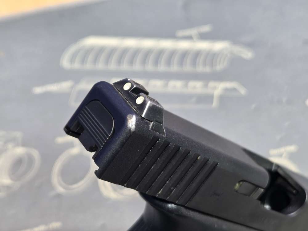 Penny Auction! Used Glock 27 Gen 3 .40 S&W Semi-Automatic Pistol-img-10