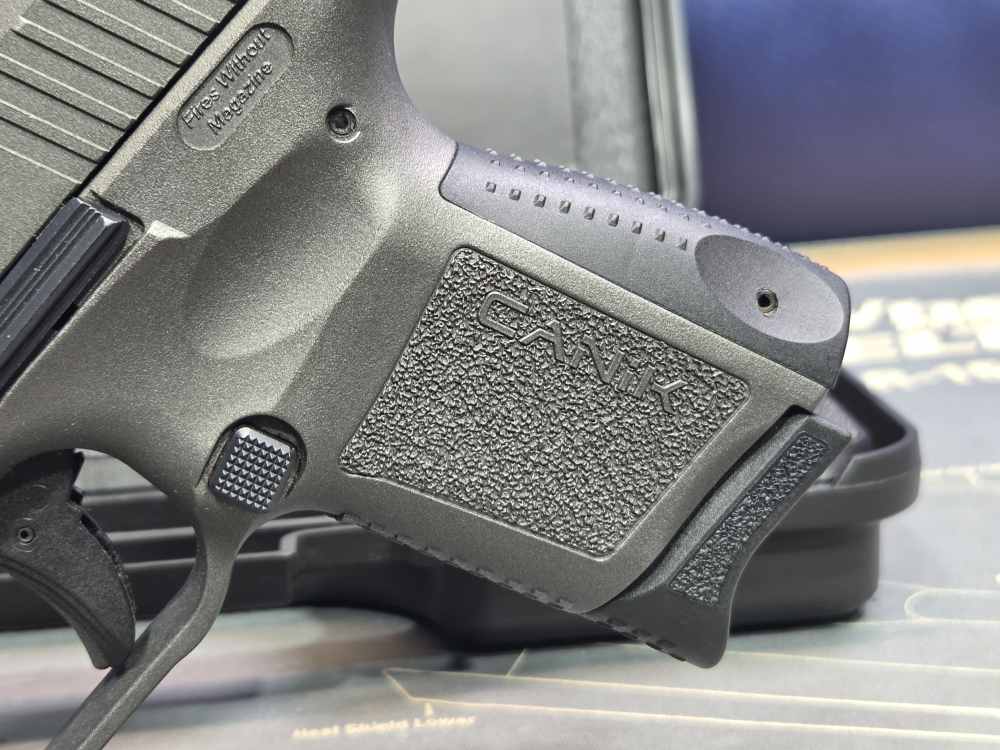Used Canik TP9 Elite SC 9mm Semi-Automatic Pistol w/ Case and 2 Mags-img-7