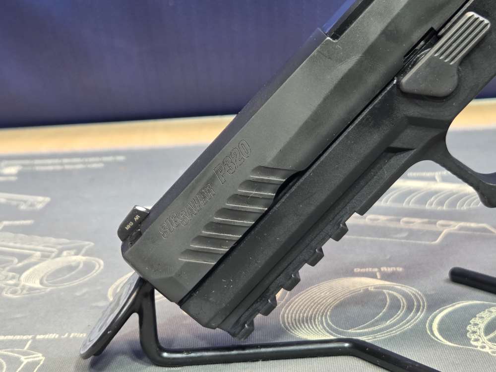 Sig Sauer P320 Full 9mm Semi-Automatic Pistol-img-1