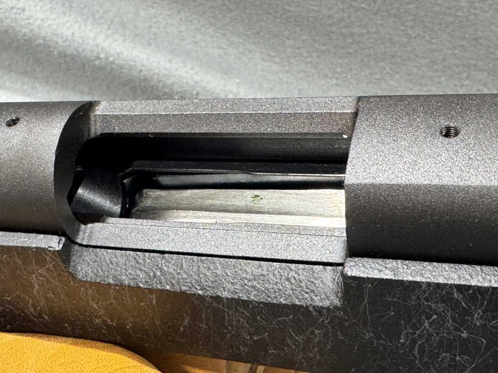 REMINGTON 700 VARMINT RIFLE .308 CAL SYNTHETIC STOCK 26-IN YEAR2002 (LW-5)-img-28