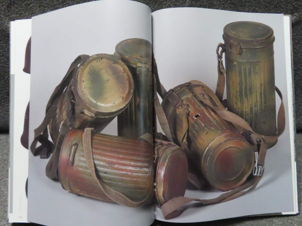 TARNFARBEN VOLUME 1 CAMOUFLAGE PAINTED RELICS OF WWII-img-18
