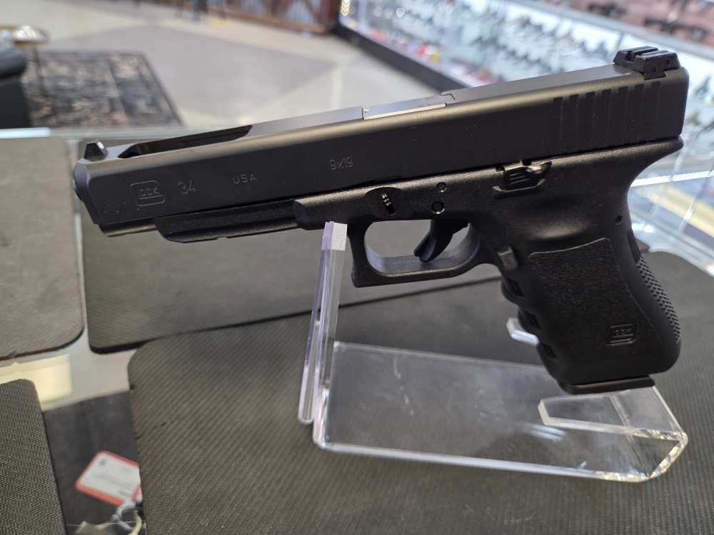 GLOCK 34 GEN 3 GREAT CONDITION has box 2 mags-img-0