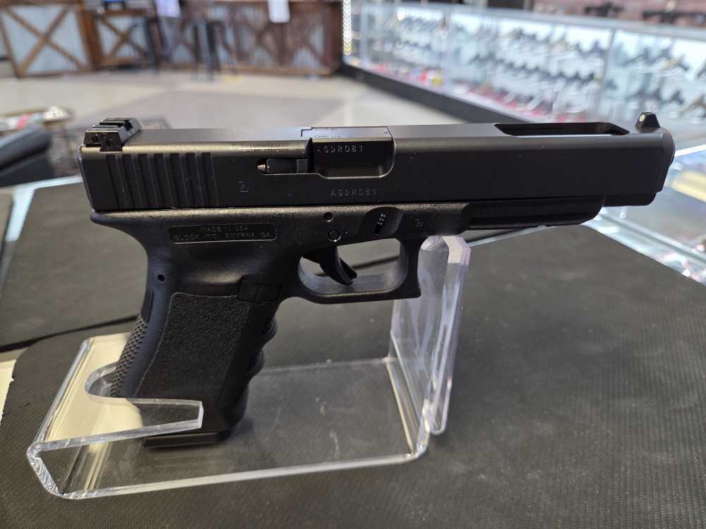 GLOCK 34 GEN 3 GREAT CONDITION has box 2 mags-img-1