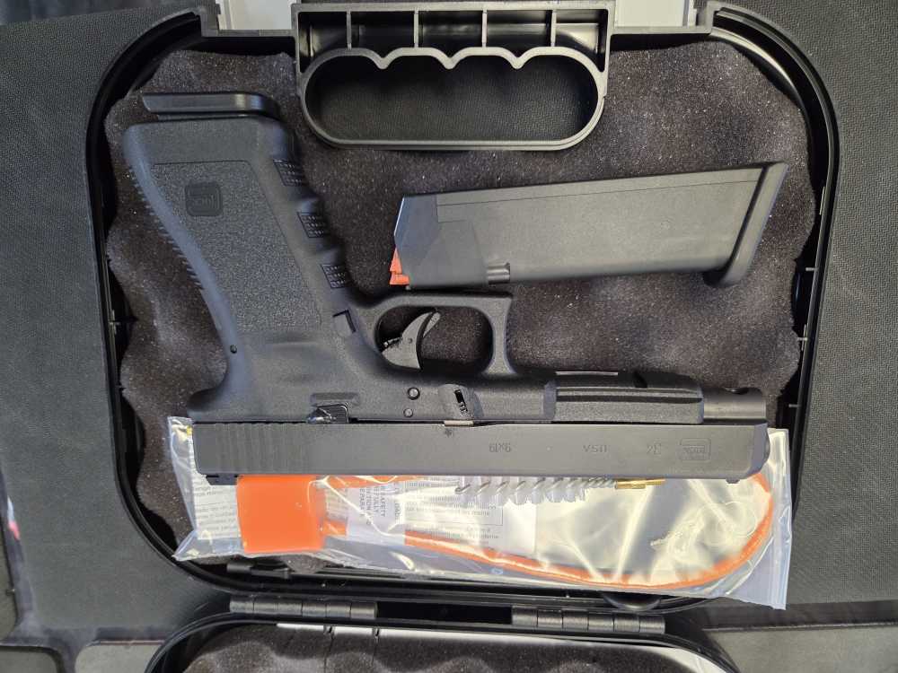 GLOCK 34 GEN 3 GREAT CONDITION has box 2 mags-img-5