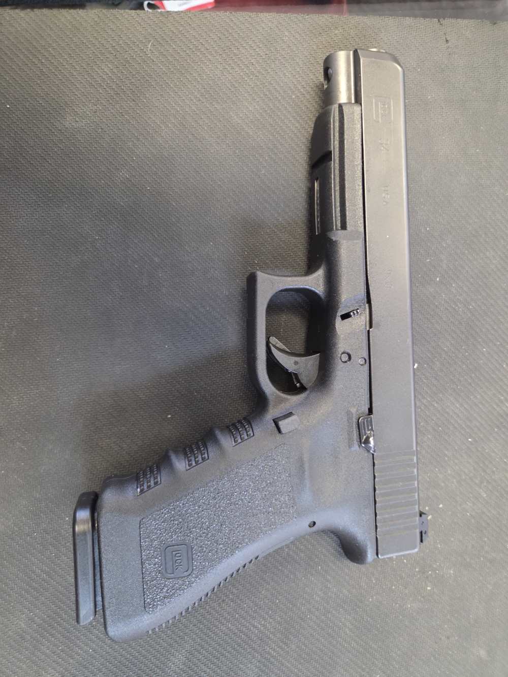 GLOCK 34 GEN 3 GREAT CONDITION has box 2 mags-img-2