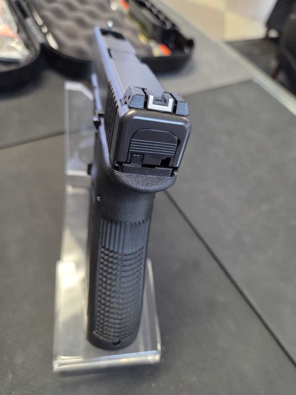 GLOCK 34 GEN 3 GREAT CONDITION has box 2 mags-img-7