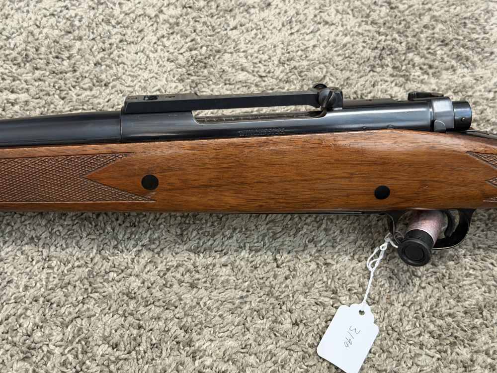 Winchester model 70 7mm rem mag sporter 24” brl deluxe nice shooter-img-8