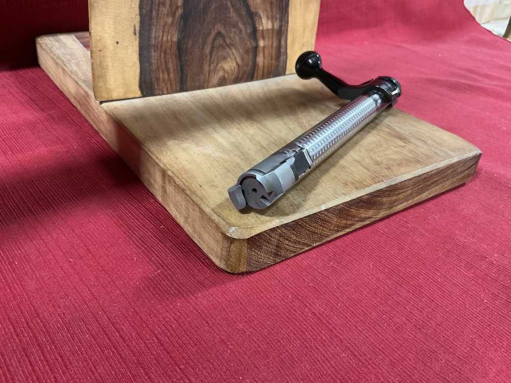 Winchester model 70 Supergrade 300 Win -  AAA French Walnut-img-14