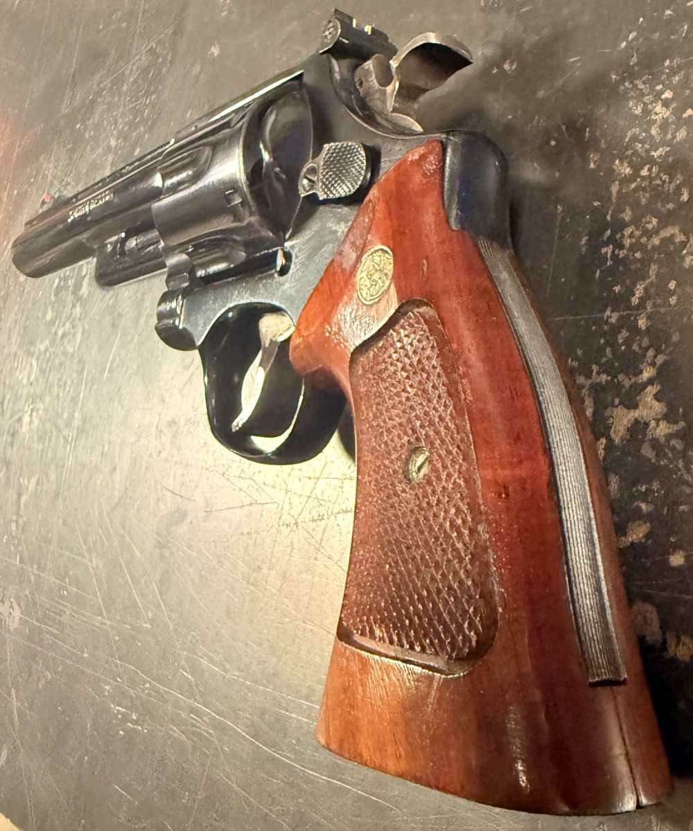 SMITH & WESSON MODEL 57 41Mag (6" BLUED)-img-3