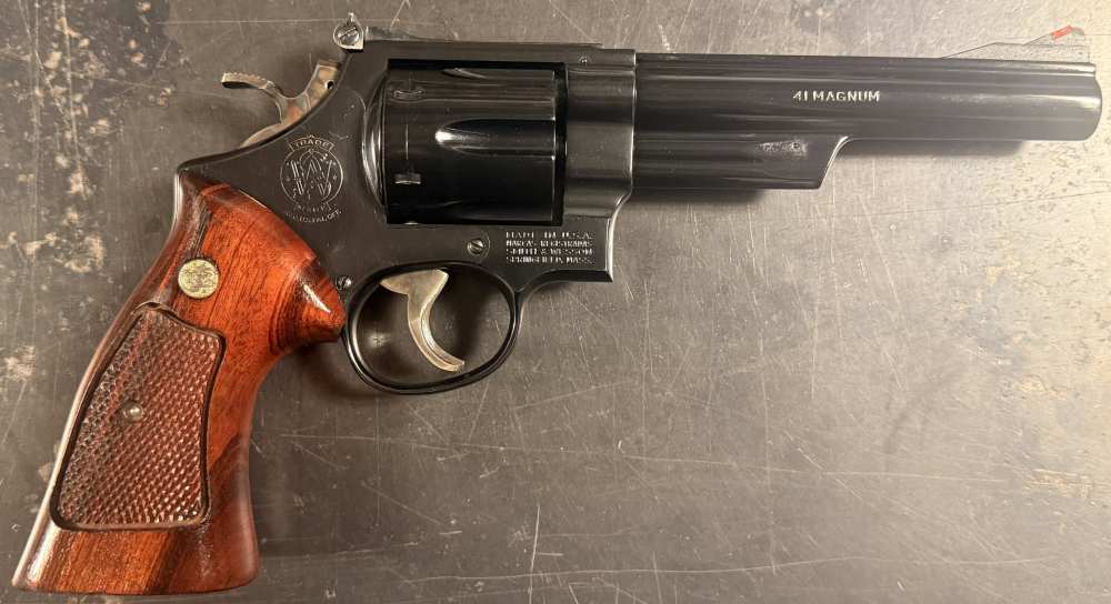 SMITH & WESSON MODEL 57 41Mag (6" BLUED)-img-9